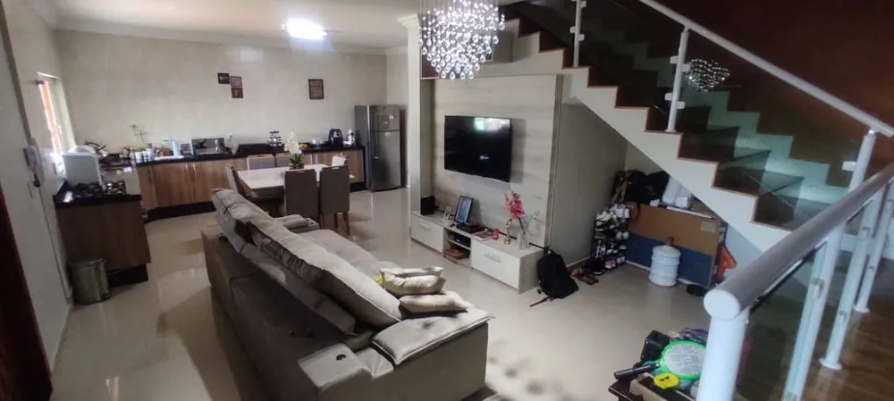 Casa, 2 quartos, 240 m² - Foto 2