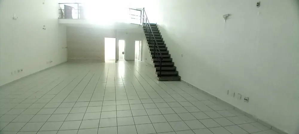 Loja-Salão, 350 m² - Foto 1