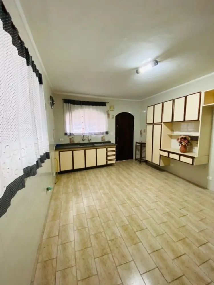 Sobrado, 3 quartos, 200 m² - Foto 2