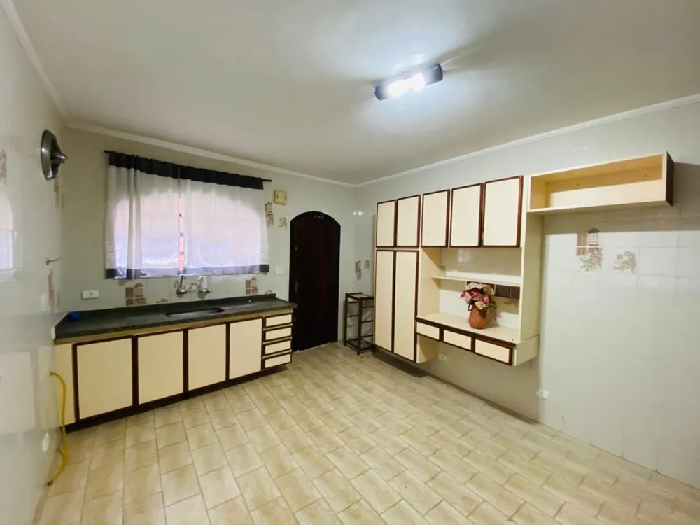 Sobrado, 3 quartos, 200 m² - Foto 1