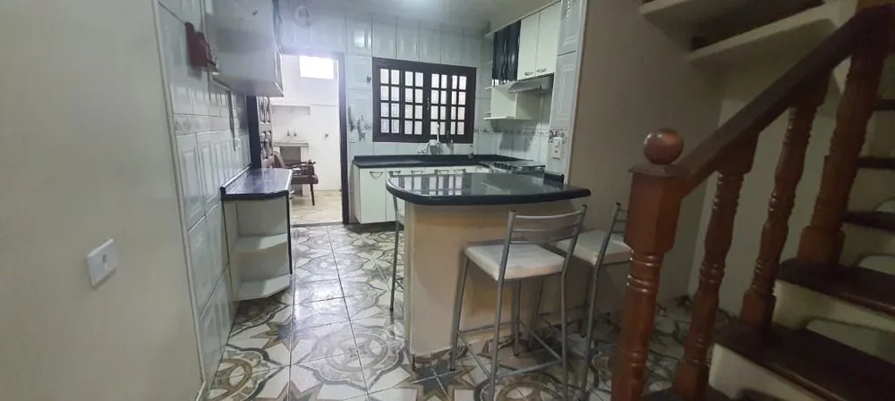 Casa, 3 quartos, 228 m² - Foto 5
