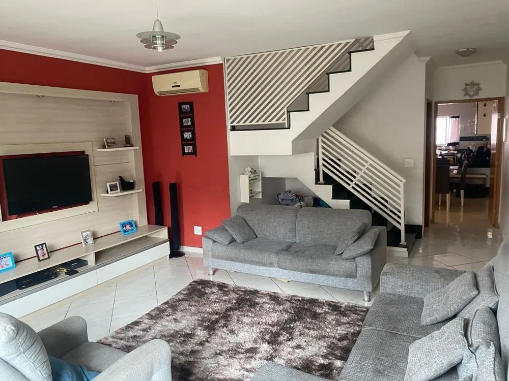 Casa, 3 quartos, 229 m² - Foto 3