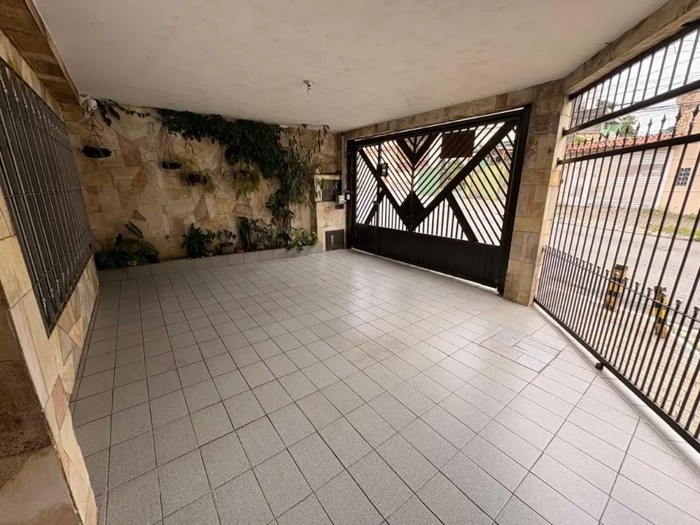 Casa, 3 quartos, 225 m² - Foto 1