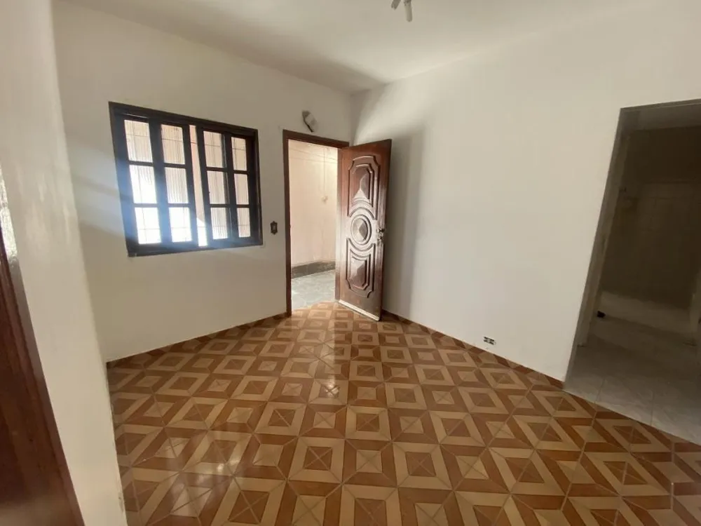 Casa, 2 quartos, 200 m² - Foto 1