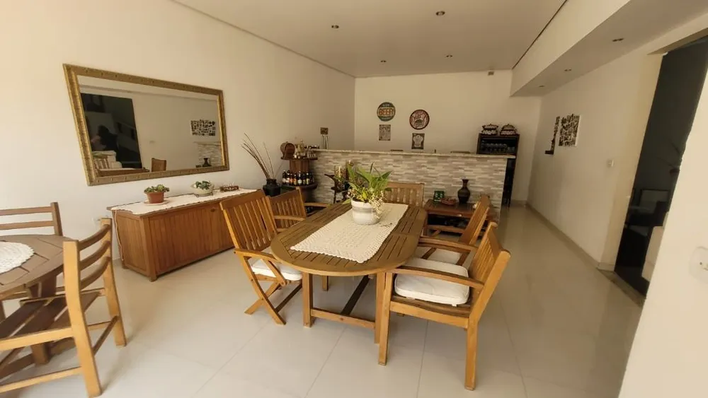 Sobrado, 4 quartos, 250 m² - Foto 1