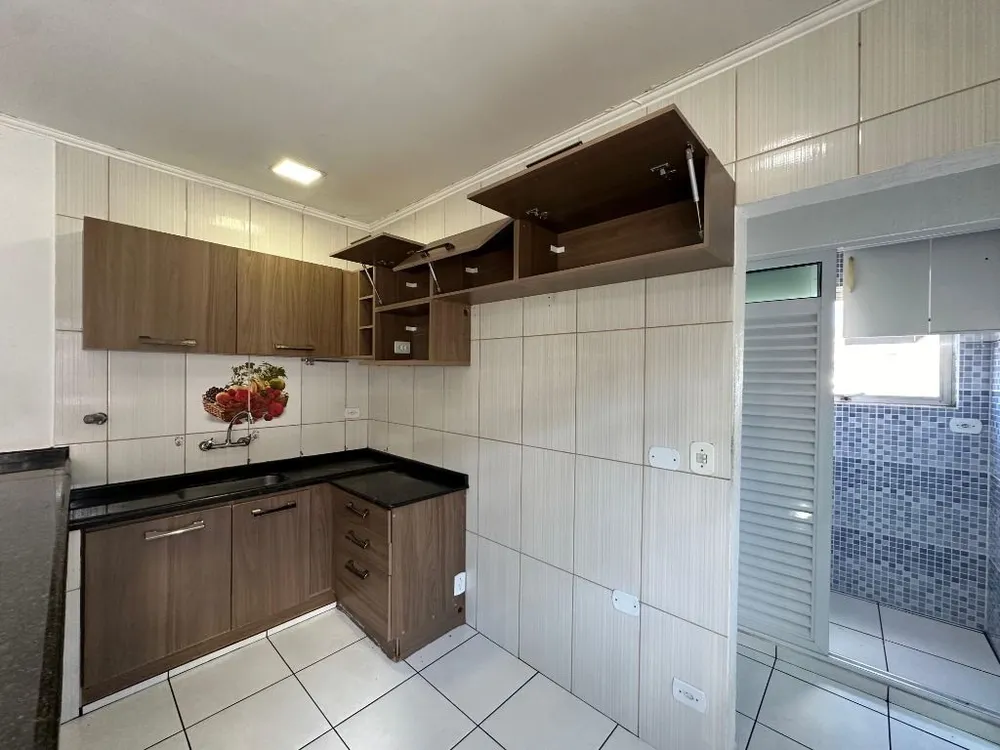 Casa, 6 quartos, 180 m² - Foto 1
