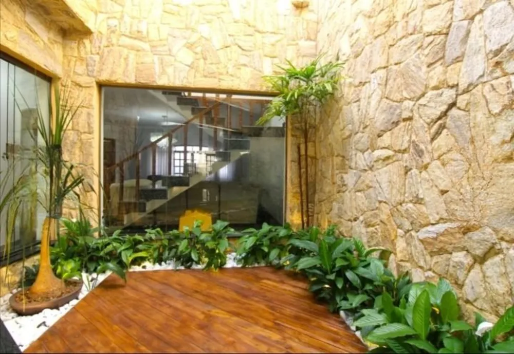 Casa, 6 quartos, 358 m² - Foto 1