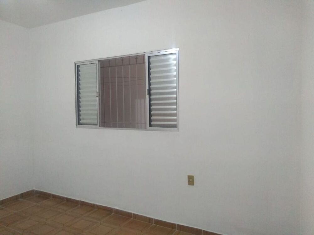 Casa para alugar com 2 quartos, 100m² - Foto 6