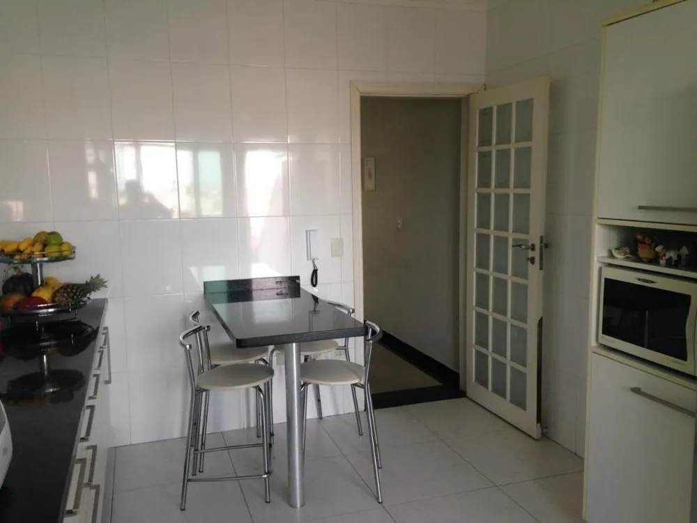 Sobrado, 3 quartos, 210 m² - Foto 2