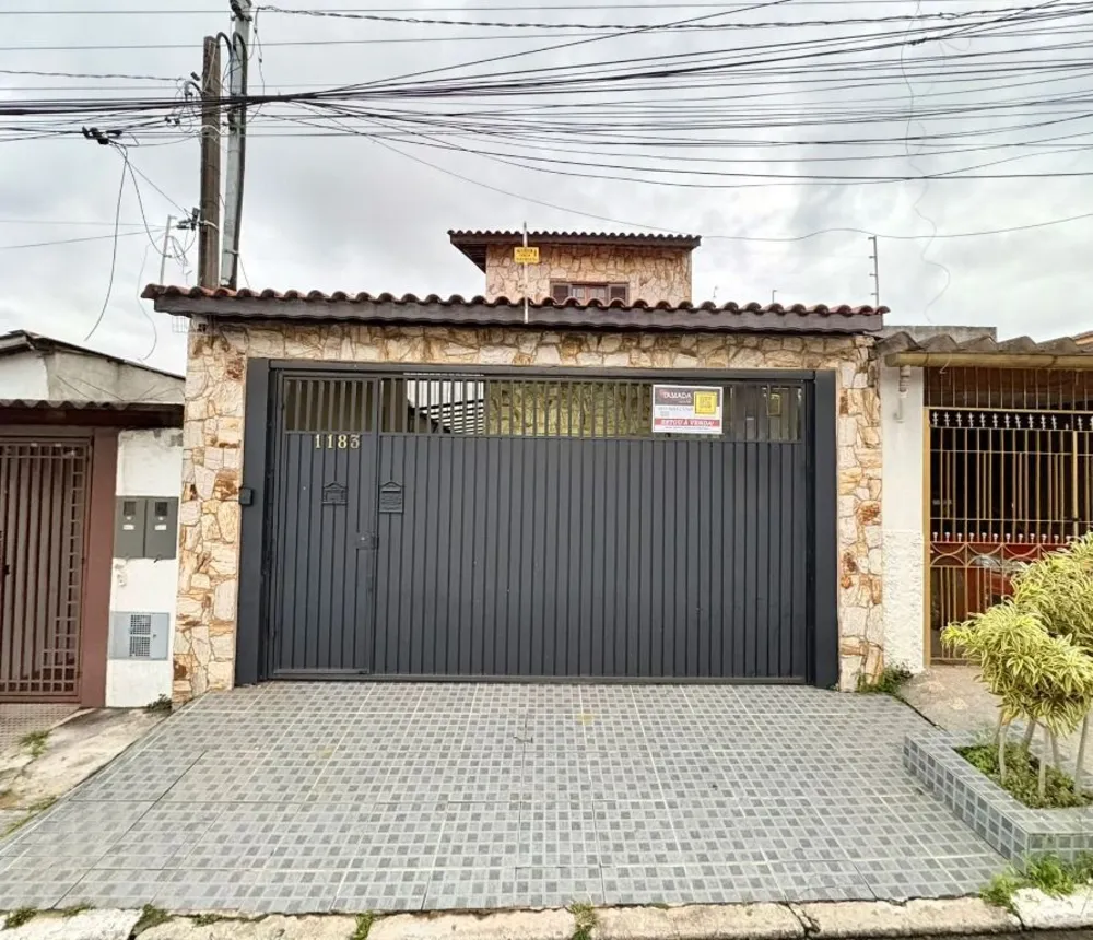 Casa, 3 quartos, 162 m² - Foto 1