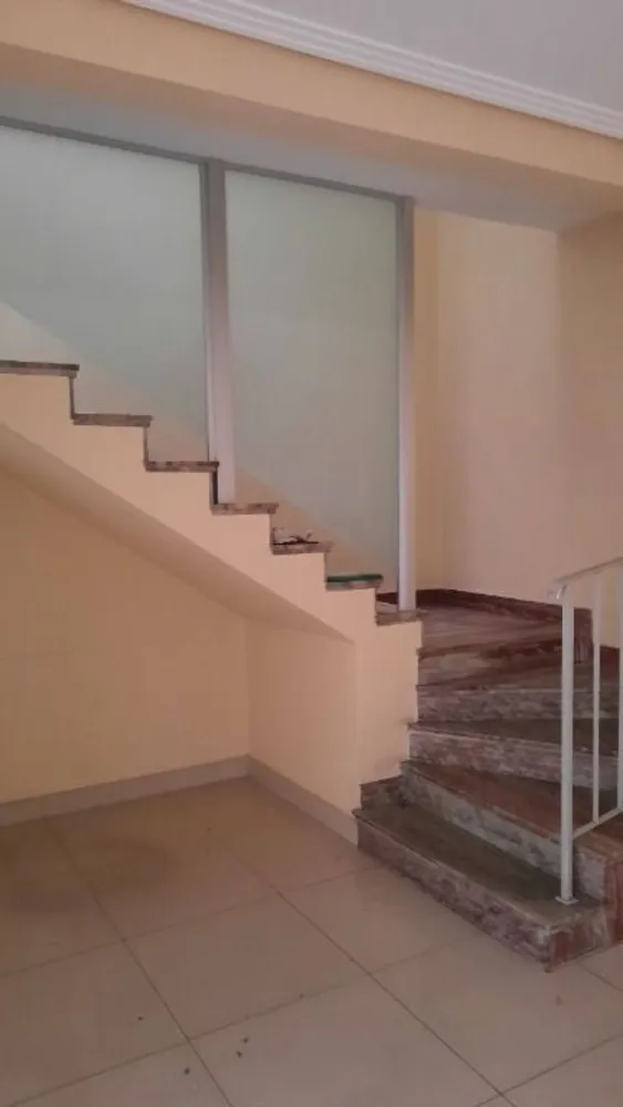 Casa, 4 quartos, 270 m² - Foto 9