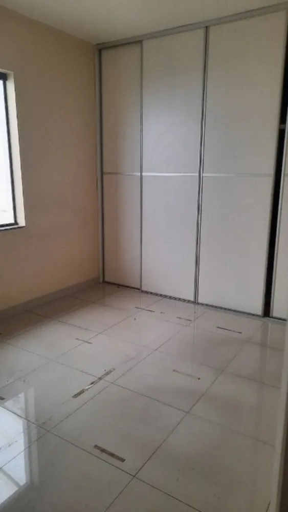 Casa, 4 quartos, 270 m² - Foto 4