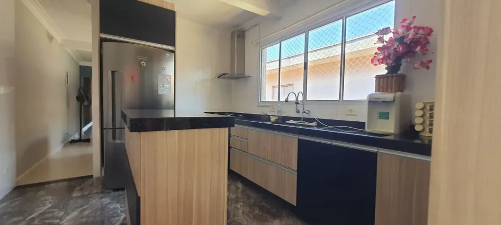 Sobrado, 2 quartos, 400 m² - Foto 1