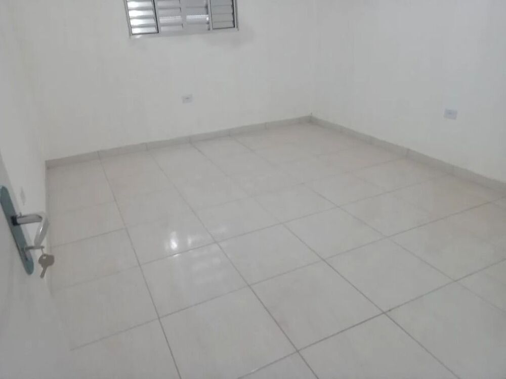 Casa à venda com 2 quartos, 70m² - Foto 1