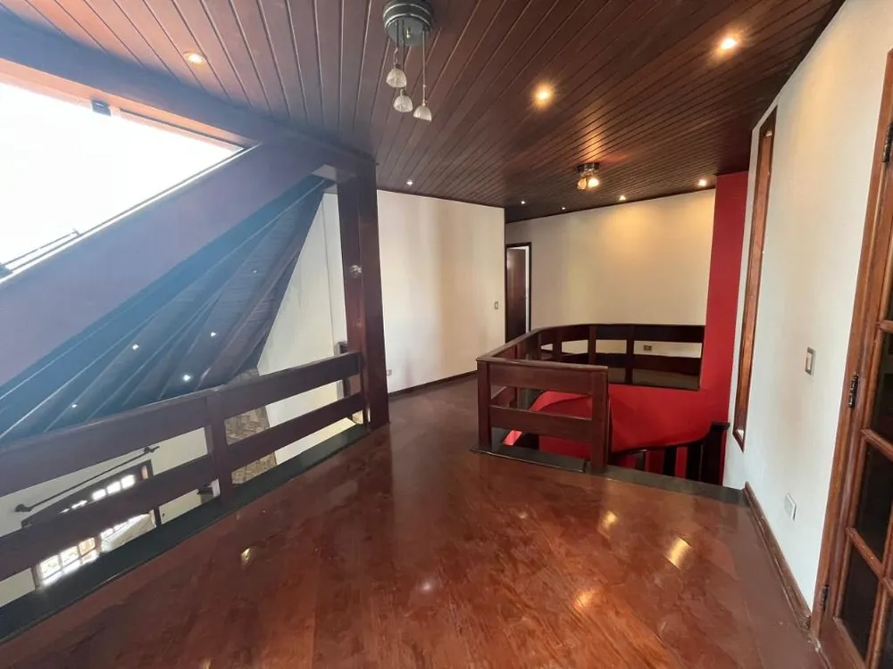 Casa, 3 quartos, 330 m² - Foto 1