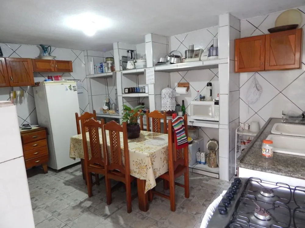 Casa, 5 quartos, 225 m² - Foto 4
