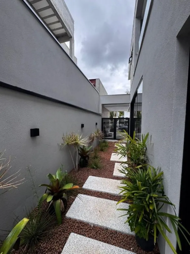 Sobrado, 4 quartos, 315 m² - Foto 1