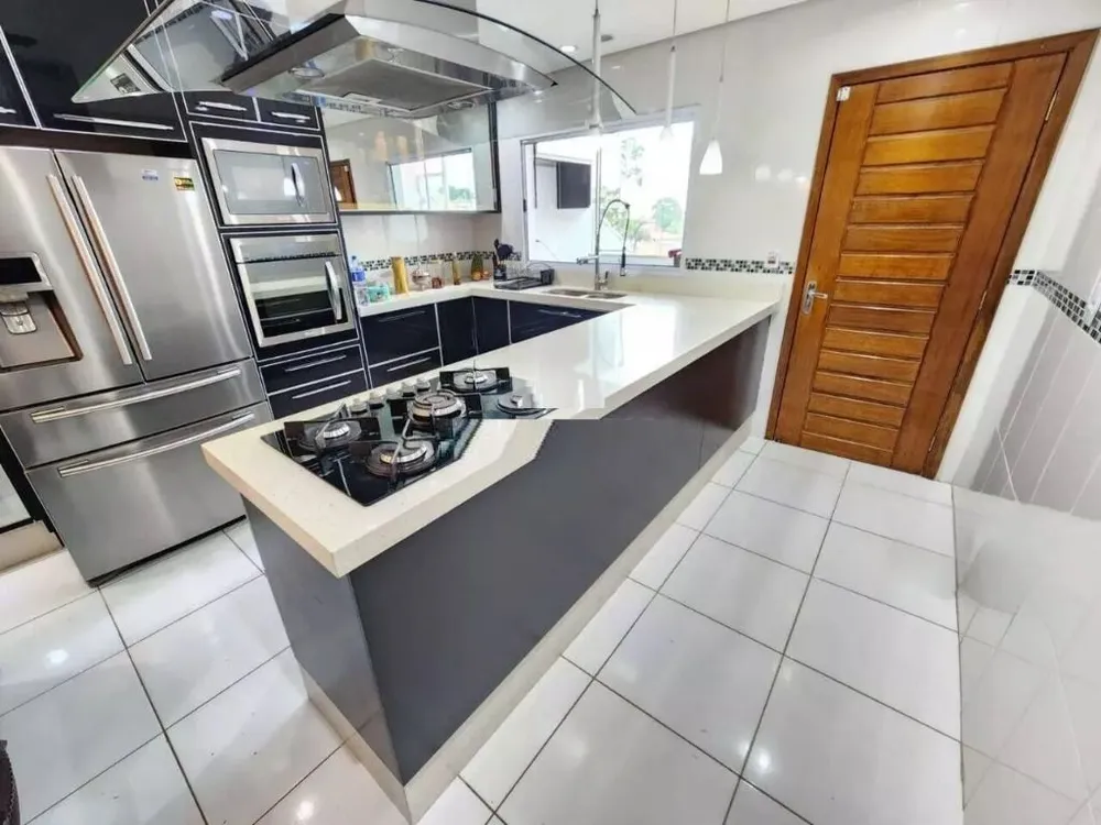 Sobrado, 3 quartos, 250 m² - Foto 3