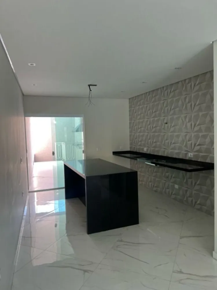 Sobrado, 3 quartos, 218 m² - Foto 2