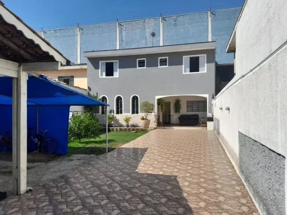 Sobrado, 4 quartos, 180 m² - Foto 1