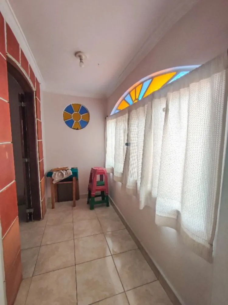 Casa, 4 quartos, 208 m² - Foto 3