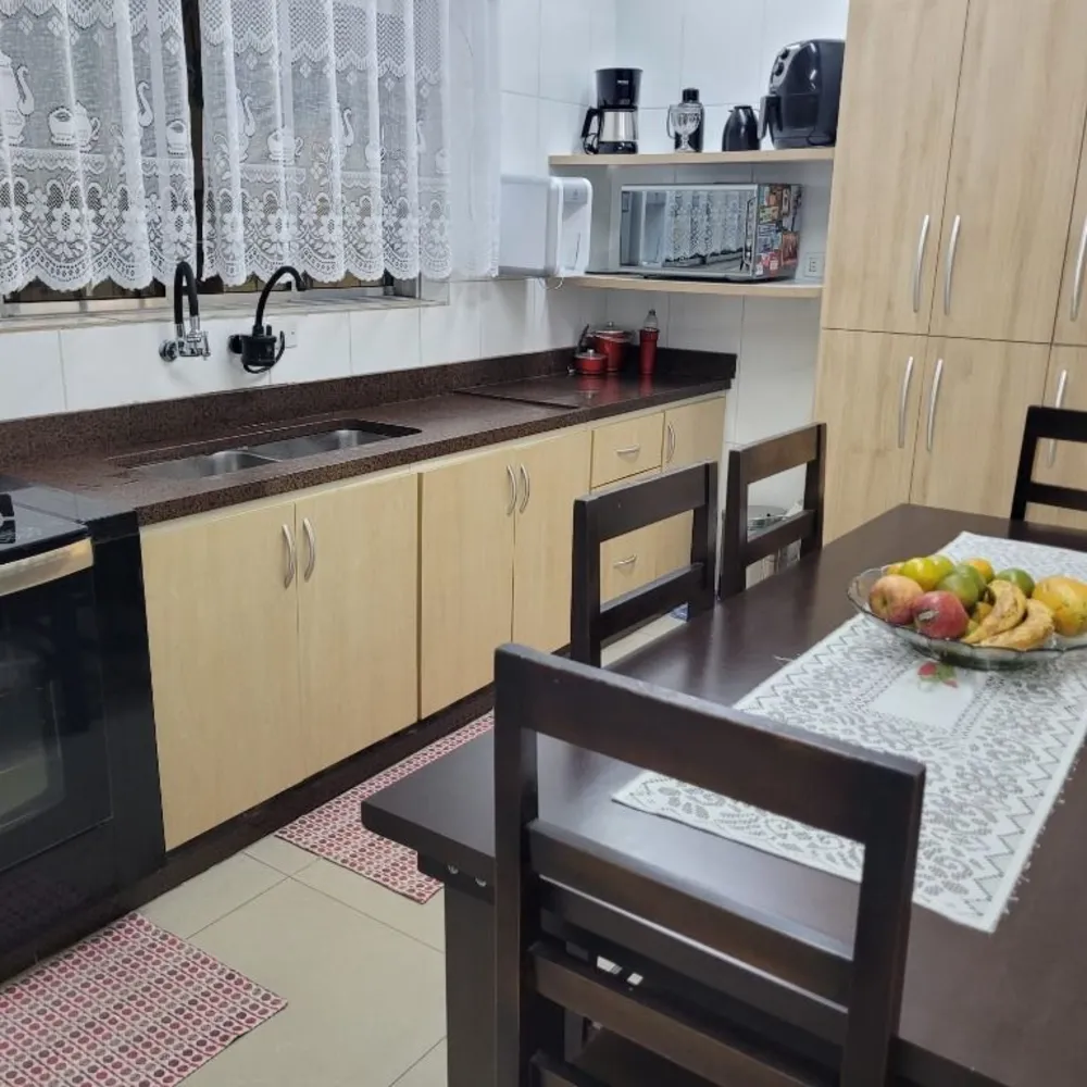 Sobrado, 3 quartos, 268 m² - Foto 1