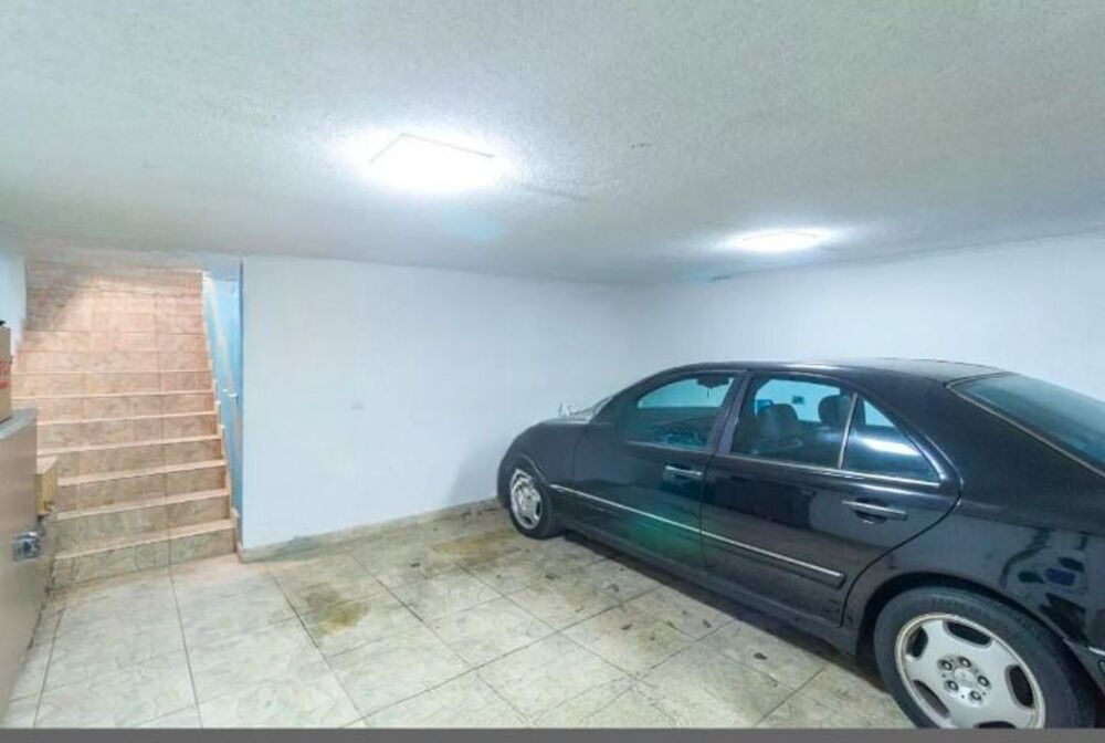 Casa à venda com 4 quartos, 297m² - Foto 1
