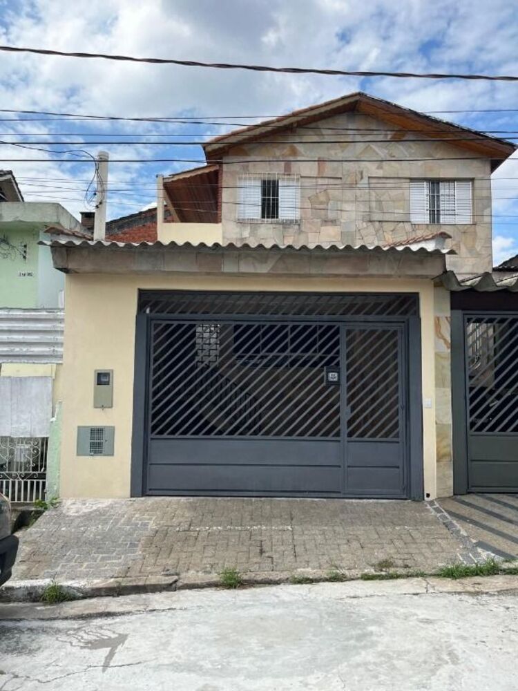 Sobrado à venda e aluguel com 3 quartos, 148m² - Foto 1