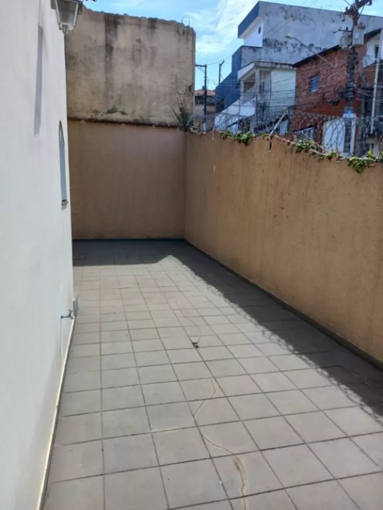 Sobrado à venda com 3 quartos, 200m² - Foto 3