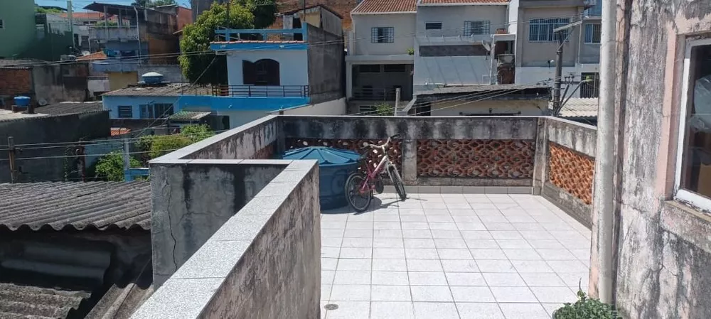 Sobrado à venda com 2 quartos, 200m² - Foto 4