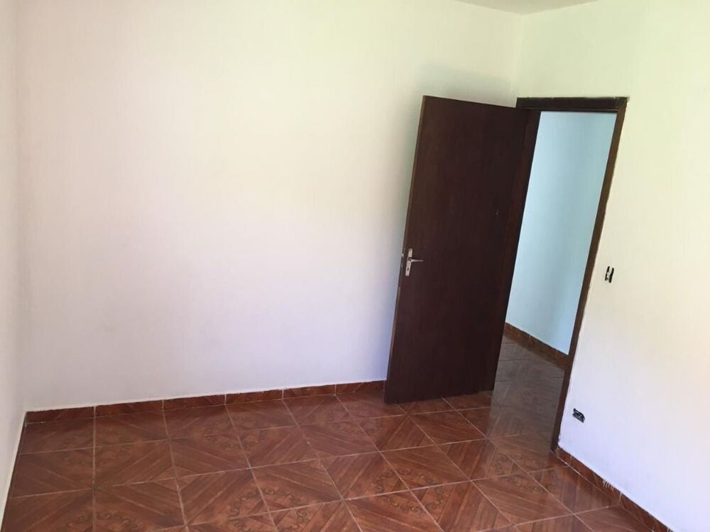 Sobrado à venda com 3 quartos, 180m² - Foto 2