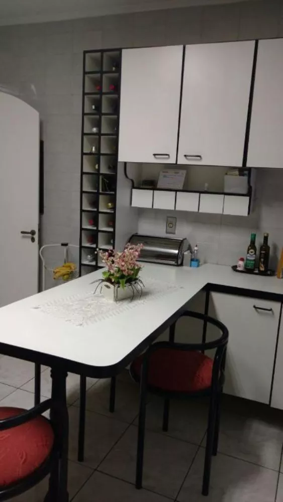 Sobrado à venda com 3 quartos, 247m² - Foto 12