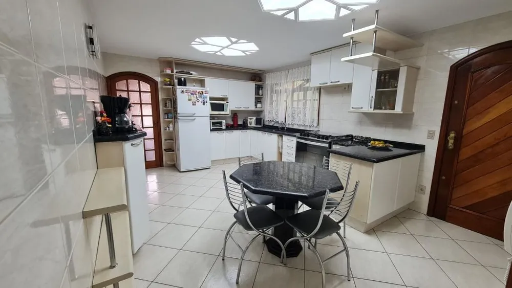 Sobrado, 3 quartos, 300 m² - Foto 2
