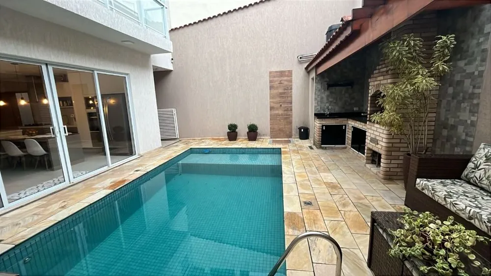 Casa, 3 quartos, 294 m² - Foto 1