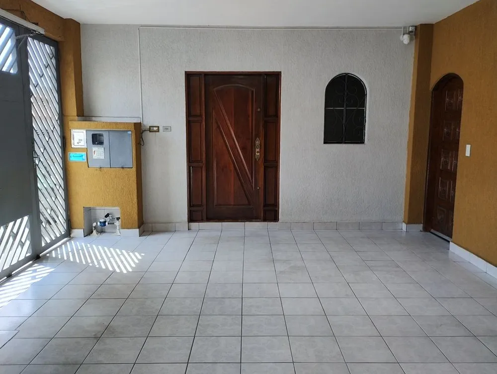 Casa, 3 quartos, 302 m² - Foto 2