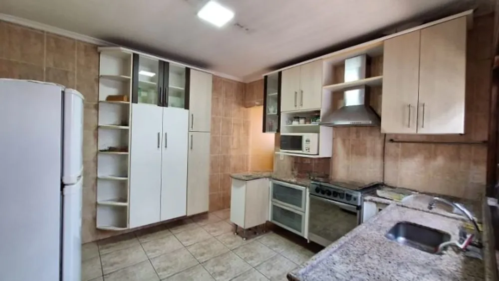 Casa, 2 quartos, 216 m² - Foto 2
