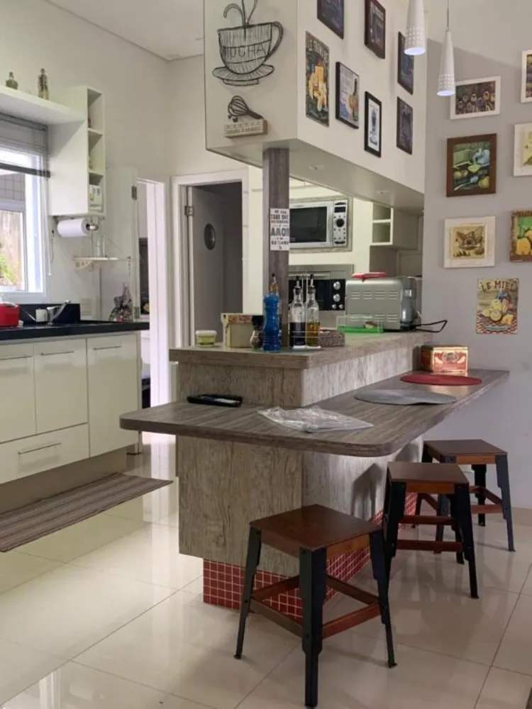 Casa, 5 quartos, 250 m² - Foto 1
