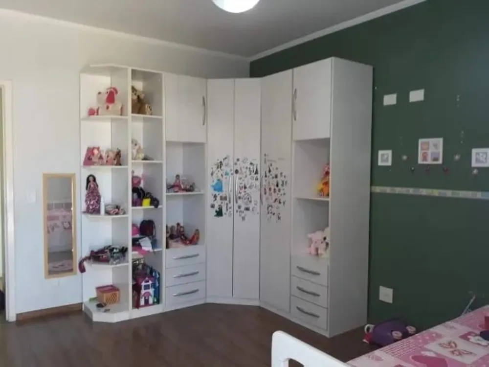 Casa, 4 quartos, 250 m² - Foto 1