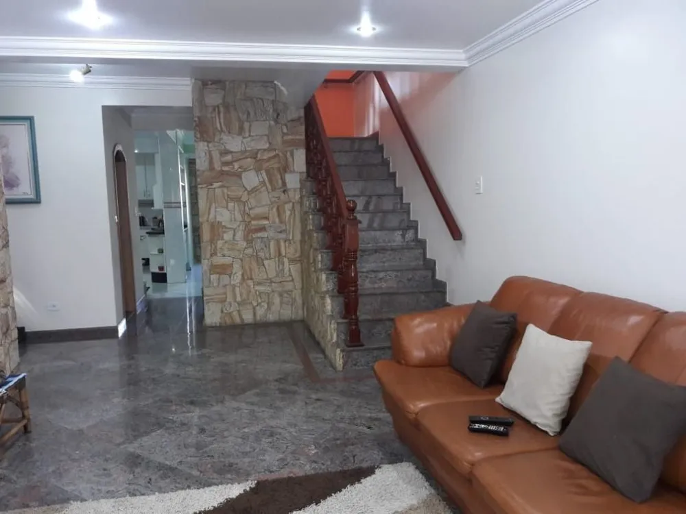 Sobrado, 3 quartos, 252 m² - Foto 2
