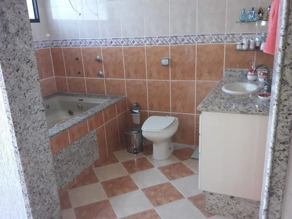 Sobrado, 3 quartos, 252 m² - Foto 1