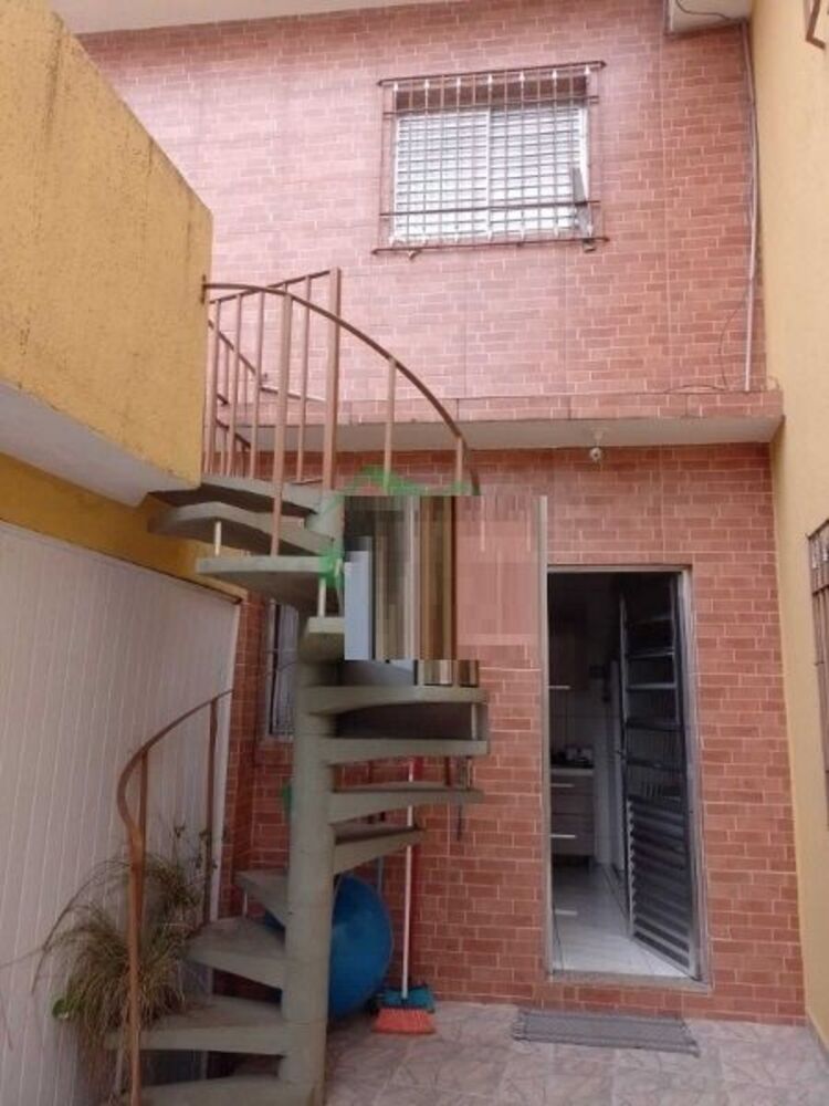 Sobrado à venda com 3 quartos, 100m² - Foto 3