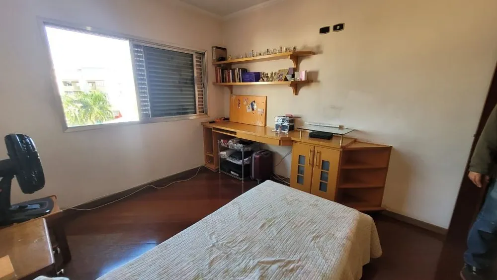 Casa, 3 quartos, 225 m² - Foto 11