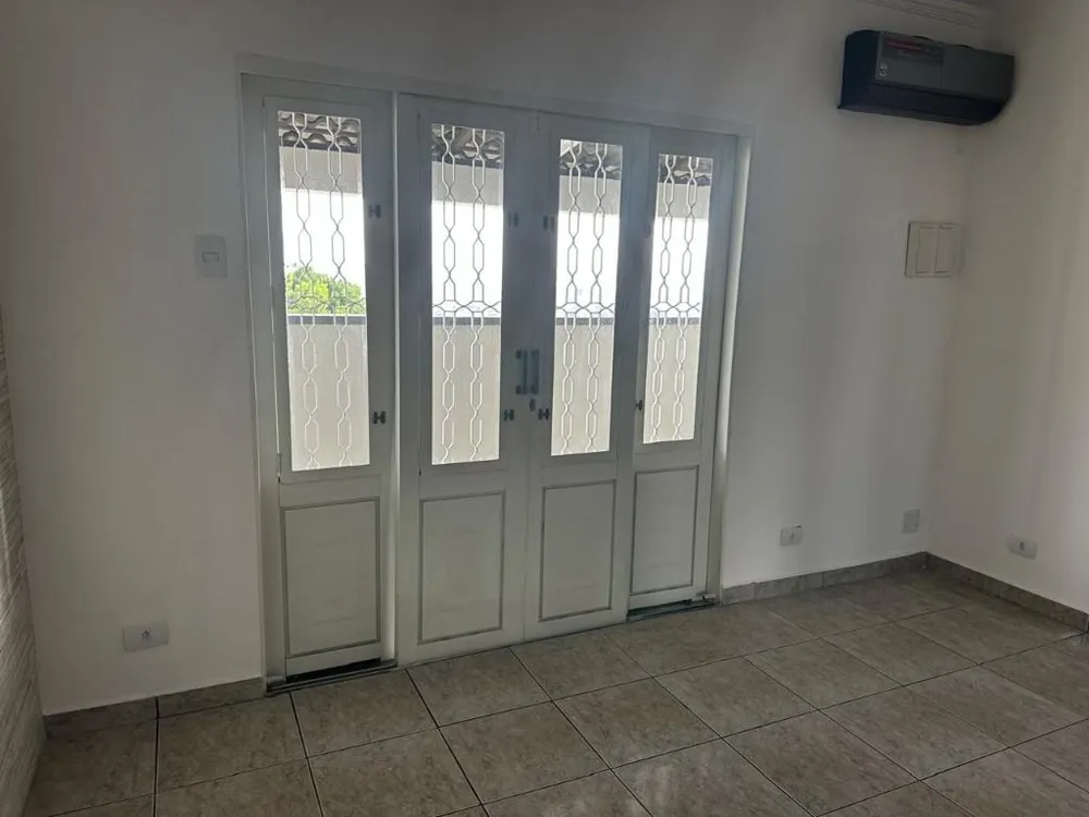 Casa, 2 quartos, 213 m² - Foto 1