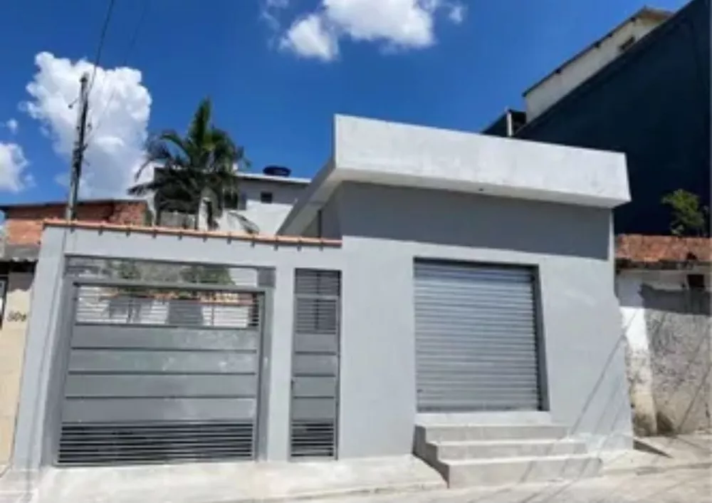 Casa à venda com 2 quartos, 200m² - Foto 1