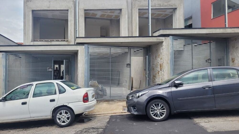 Sobrado à venda com 3 quartos, 170m² - Foto 1