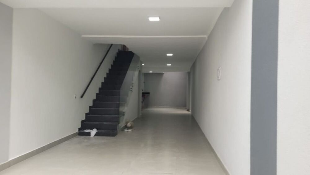 Sobrado à venda com 2 quartos, 130m² - Foto 1