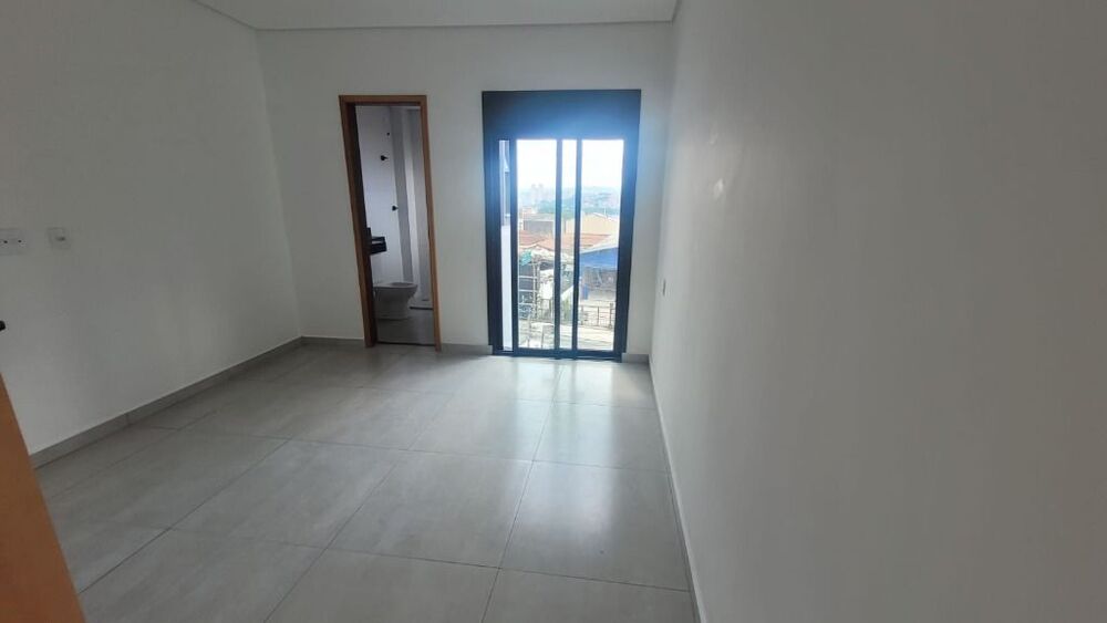 Sobrado à venda com 2 quartos, 130m² - Foto 4