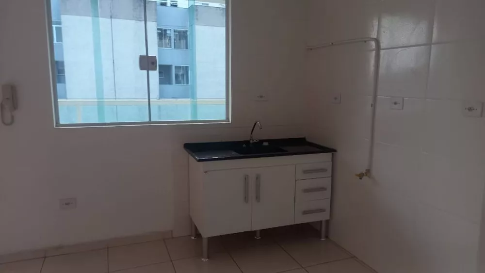 Apartamento para alugar com 1 quarto, 38m² - Foto 2