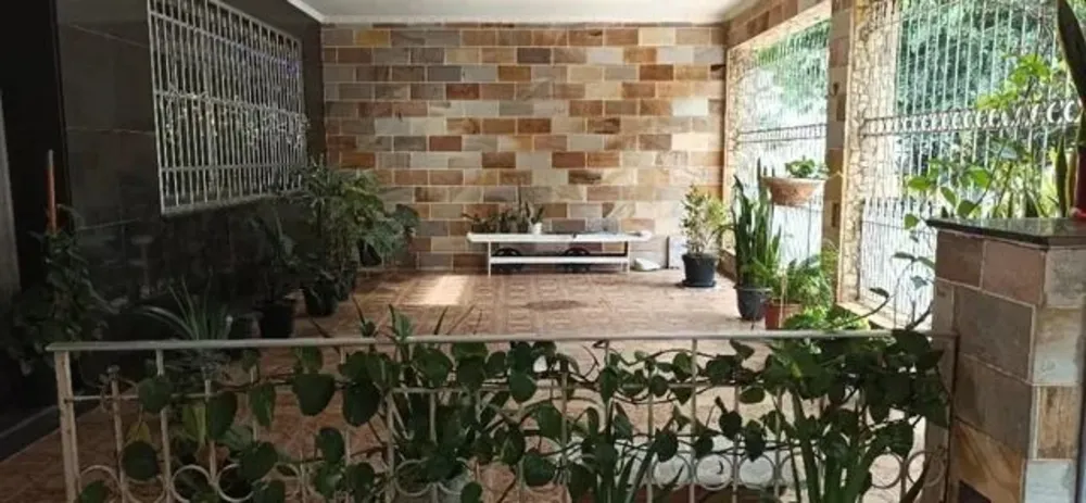 Casa, 3 quartos, 181 m² - Foto 1