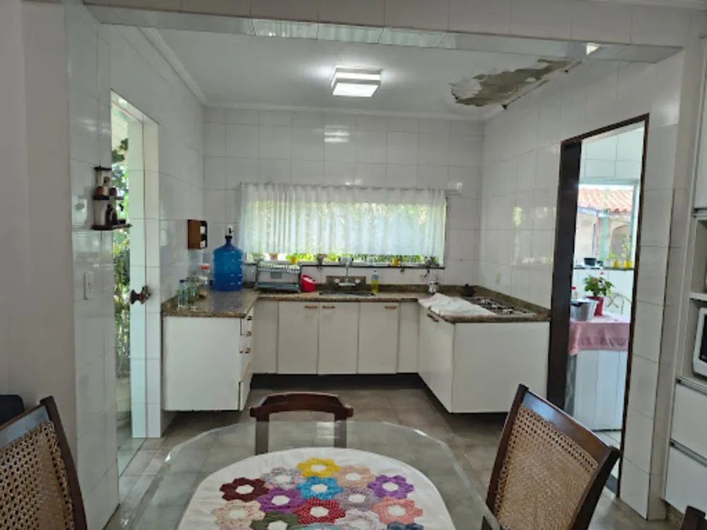 Casa, 2 quartos, 300 m² - Foto 1